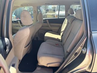 2012 Toyota Highlander Base V6 - Interior Rear Seat Image